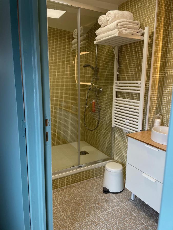 Au Coeur Du Vieux Toulon Au Calme Appartement Renove Climatise Confortable Etage Eleve Avec Ascenseur Proche Parking Et Toutes Commodites Dış mekan fotoğraf