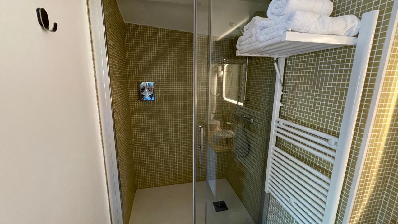 Au Coeur Du Vieux Toulon Au Calme Appartement Renove Climatise Confortable Etage Eleve Avec Ascenseur Proche Parking Et Toutes Commodites Dış mekan fotoğraf