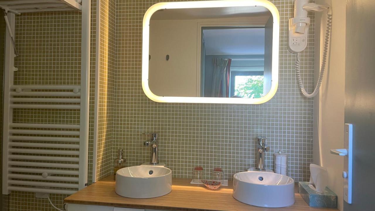 Au Coeur Du Vieux Toulon Au Calme Appartement Renove Climatise Confortable Etage Eleve Avec Ascenseur Proche Parking Et Toutes Commodites Dış mekan fotoğraf