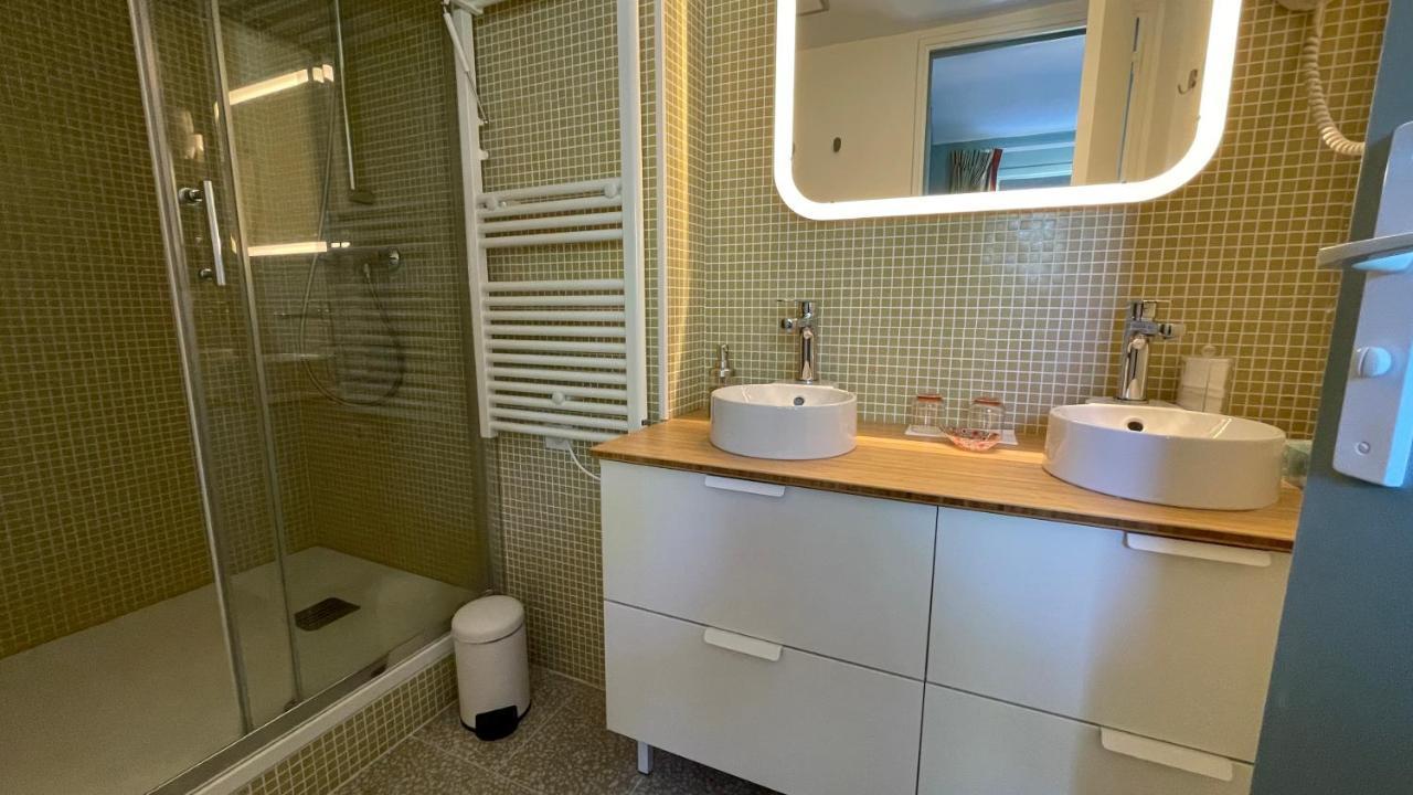 Au Coeur Du Vieux Toulon Au Calme Appartement Renove Climatise Confortable Etage Eleve Avec Ascenseur Proche Parking Et Toutes Commodites Dış mekan fotoğraf