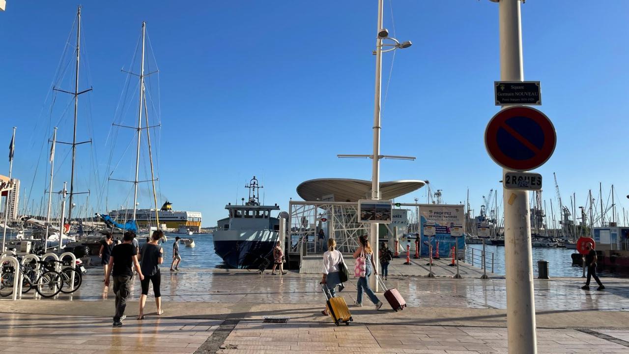 Au Coeur Du Vieux Toulon Au Calme Appartement Renove Climatise Confortable Etage Eleve Avec Ascenseur Proche Parking Et Toutes Commodites Dış mekan fotoğraf