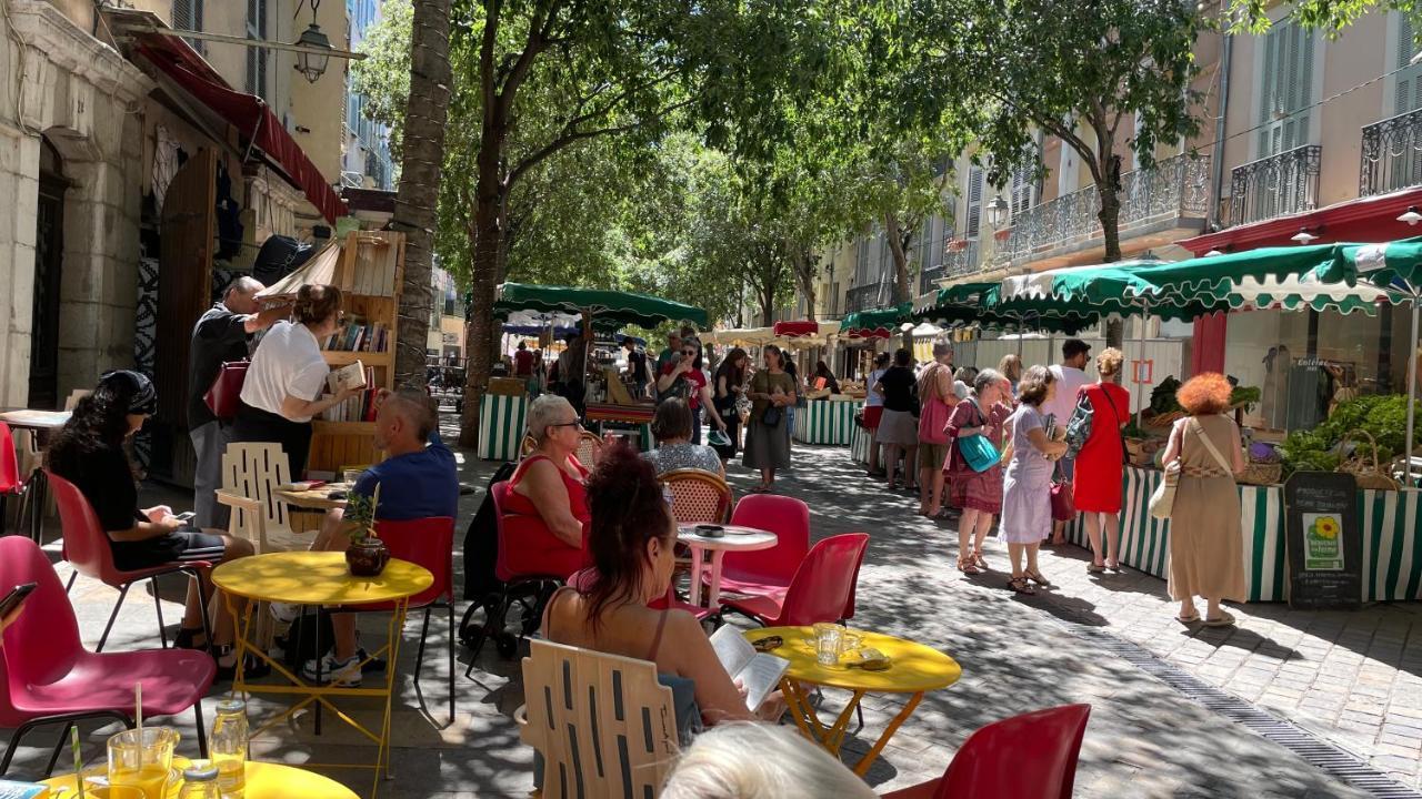 Au Coeur Du Vieux Toulon Au Calme Appartement Renove Climatise Confortable Etage Eleve Avec Ascenseur Proche Parking Et Toutes Commodites Dış mekan fotoğraf